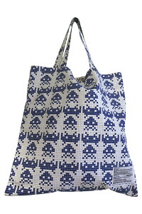 MLE SPACE INVADERSV[Y SIMPLE TOTE