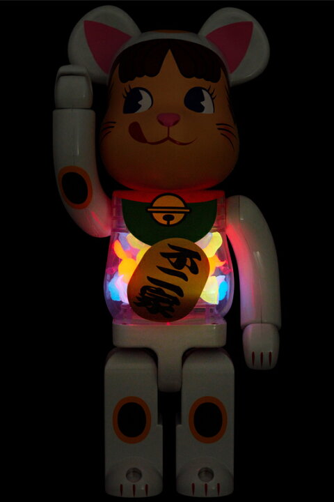 楽天市場】BE@RBRICK 招き猫 ペコちゃん 白メッキ 蓄光ミルキー入り 
