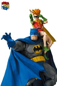 【メディコム・トイ公式】MAFEX BATMAN BLUE Ver. & ROBIN（The Dark Knight Returns）バットマン ロビン マフェックス MEDICOM TOY メディコムトイ アクションフィギュア 可動フィギュア コレクションフィギュア ギフト プレゼント