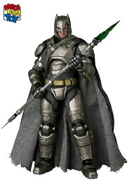 【メディコム・トイ公式】MAFEX ARMORED BATMAN Ver.1.5 マフェックス MEDICOM TOY メディコムトイ アクションフィギュア 可動フィギュア コレクションフィギュア ギフト プレゼント