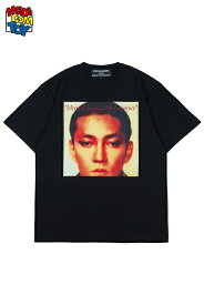 【メディコム・トイ公式】MLE 坂本龍一 「Merry Christmas Mr.Lawrence」 TEE MEDICOM TOY LIFE ENTERTAINMENT メディコムトイ アパレル ファッション