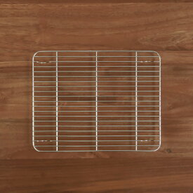 【10日限定 クーポン対象】【11/10★クーポン＆最大100％Pバック】18-8　角バットアミ　細目　補強付　21枚取　/　【2点までネコポス可】 角バット用網 21取 野田琺瑯バット 揚げ物 油切り 脚付 細目 食洗機可 ステンレス