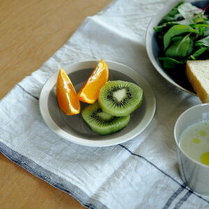 yumiko@iihoshi@porcelain@×@ؑɎqX@dishes@140@plate@fog gray@/@fBVB[Y@tHOO[@/@CCzV~R v[g 14cm M Mtg v[g