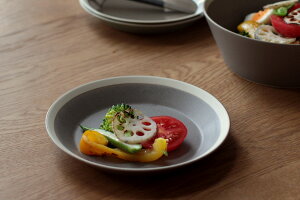 yumiko@iihoshi@porcelain@×@ؑɎqX@dishes@180@plate@moss@gray@matte@/@fBVB[Y@XO[@}bg CCzV~R Mtg W H@