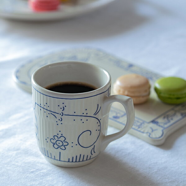 ロイヤルボッホ コペンハーゲン マグ ラージ / ROYAL BOCH Copenhague　/　 食器 青 陶磁器 唐草 おしゃれ コーヒーカップ ティーカップ 電子レンジ ギフト