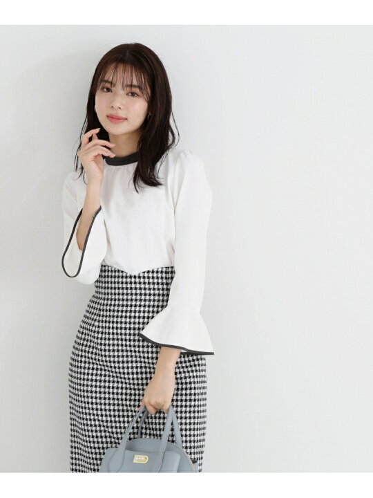 楽天市場】【SALE／50%OFF】バイカラーフレアスリーブブラウス 