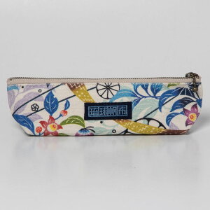 琉球帆布 ペンケース 沖縄の伝統 シンプルデザイン 丈夫な素材 軽量バッグ ビジネスアイテム 日常使い 手作りアイテム コンパクトバッグ 収納力抜群 天然素材 おしゃれ小物 カード収納 便