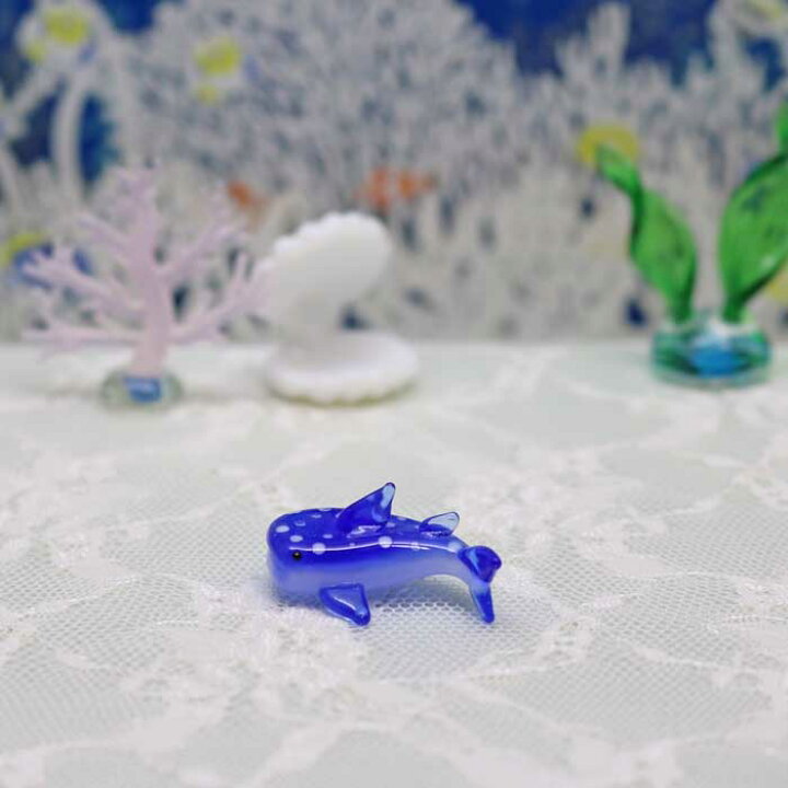 楽天市場】ガラス細工 ミニジンベイザメ(尾左) ジンベイザメ サメ さめ 