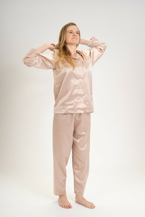 楽天市場】パジャマ シルクサテン シルクパジャマ ルームウェア レディース 長袖 かわいい 前開き ナイトウェア 部屋着 おしゃれ 上下セット :  ピュアシルク レディース パジャマ 女性のナイトガウンパジャマセット快適なサテンシルク女性ナイトウェアセットレディース長袖ルーズトップスとズボン2