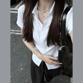 シャツ レディース 半袖 トップス 襟付き ブラウス 白 JK 制服 ウエストマーク ウエストシェイプ 法式 フレンチスタイル 小柄 小さめサイズ オフィス ビジネス カジュアル 事務服 通勤 通学 リクルート 就活 女性 婦