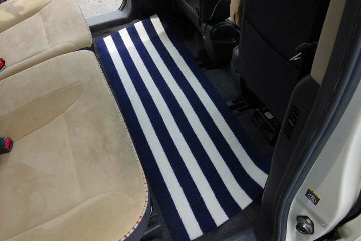 楽天市場 カーマット フロアマット 車用 車 おしゃれ 軽自動車 汎用 カー用品 車用品 リアマット ゴム マット リア 汎用マット 2列目 かわいい Quoli