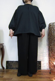 お下がりの自転車に乗ってイオンにおつかい♪風に揺れるパフスリーブが心地よし♪ダブルガーゼで快適ブラウス♪ 一着限定