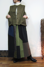 色んな生地が集まって一つの色になるのです。そんな平和を望むツーピース　第二弾　1着限定