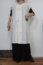 ナチュラルメイクのあなたが主役　自然派ミセスの個性的かつおしゃれ的チュニック的ベスト　一着限定