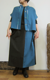 青いスタンド衿ジャケットand青くろコンビスカート 　プラスにっとやーん♪　 1着限定