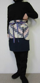 個性派エプロン・ワイドは動き易くて尻隠す・ぎざぎざインド絣編