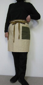 個性派エプロン・ワイドは動き易くて尻隠す・明日から楽しみ♪アースカラー編