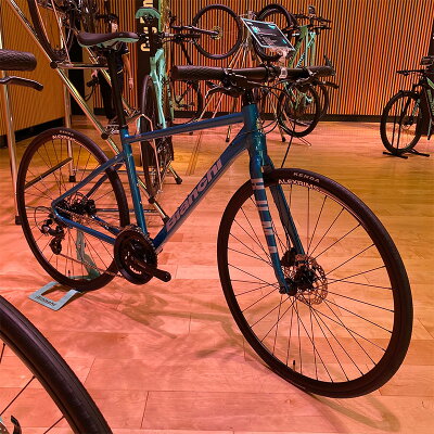 楽天市場 自転車通勤 通学におすすめ Bianchi ビアンキ 21年モデル Roma3 ローマ3 クロスバイク 初心者にオススメ 通勤通学 ディスクブレーキ 自転車のqbei 楽天市場支店