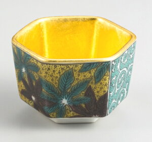 九谷焼×本金箔 ぐい呑 (吉田屋盃)50×50×40mm 素材 陶器、金沢箔