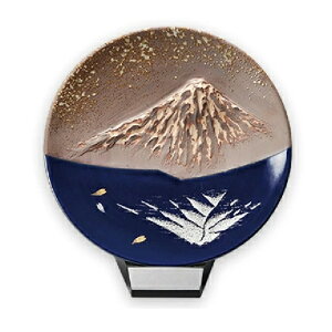 越前漆器・越前塗 雅乃 飾り皿 沈金陶皿 写し桜富士 スタンド付 日展作家 冨田立山作(沈) 日展作家 司辻健司作(焼)