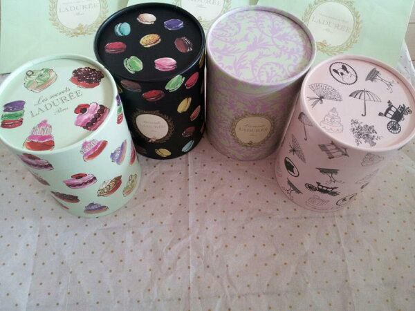 ラデュレ　クリスマス　プレゼント LADUREE ギフト　ボックス　ホワイトデー　母の日