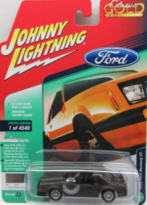 1/64 Wj[CgjO JOHNNY LIGHTNING Classic Gold 2018 1982 Ford Mustang GT tH[h }X^O ~jJ[ A