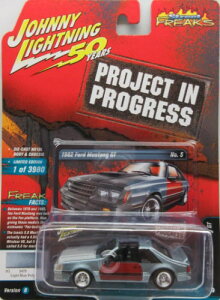 1/64 Wj[CgjO JOHNNY LIGHTNING 1982 Ford Mustang GT tH[h }X^O ~jJ[ A