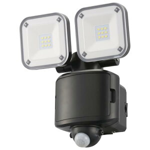 オーム電機monban センサーライト 防犯センサーライト 2灯乾電池式 650ルーメン 昼光色 人感センサー 高速フラッシュで威嚇 屋 送料無料