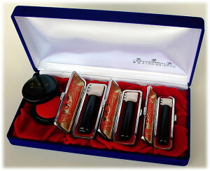 職人手作り〜字入れ〜仕上げまで全て手作業の完全手彫り 男性用 印鑑3本セット●芯持黒水牛●(銀行印+仕事印+認印)●吉相サイズ開運手彫り印鑑【ケース付き印鑑セット】[姓名判断に