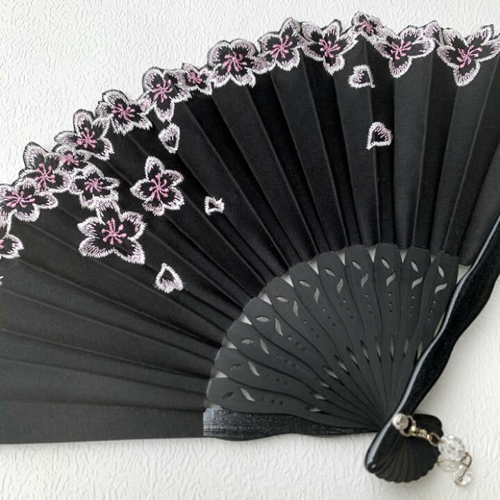 楽天市場】女性用和柄おしゃれ扇子【桜刺繍／ピンク・黒・紺】19cm 