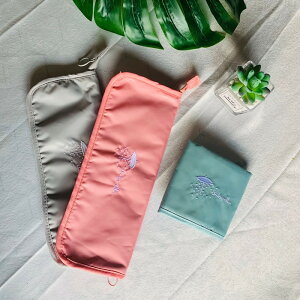 送料無料 折り畳み傘入れ 傘袋 折りたたみ傘用 ポーチ ケース 給水 タオル地 防水 傘カバー レイングッズ おしゃれ かわいい キュート ナチュラル カジュアル 収納 持ち歩き 梅雨対策 雨 ピ