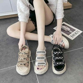 スポサン 厚底 サンダル ヒョウ柄 千鳥格子 三角柄 かわいい スポーツサンダル 個性的 レディース 春夏 シューズ レオパード ハウンドトゥース 柄 模様 かっこいい スリッパ ビーサン 黒 白 ベージュ モノトーン 韓国風 フラット 総柄 こなれ感