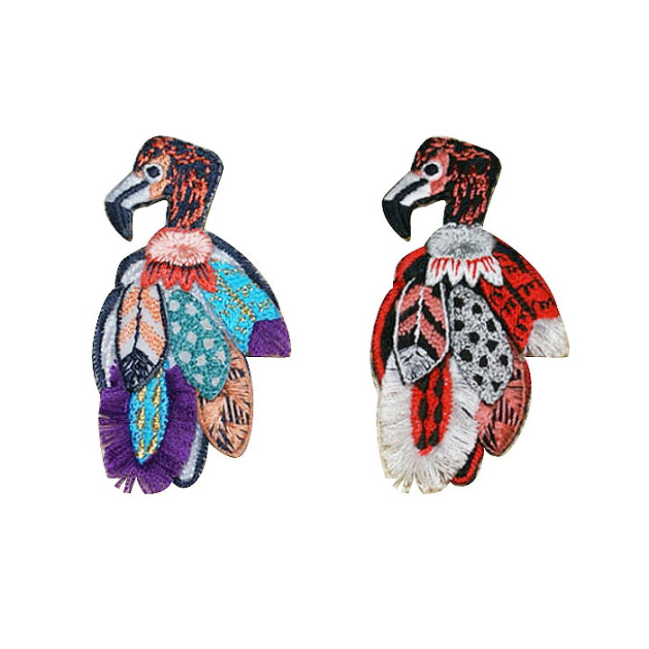 楽天市場 刺繍ブローチ フラミンゴmade In Japan刺繍 ブローチ 全面刺繍 立体 鳥 カラフル 軽い ラカム