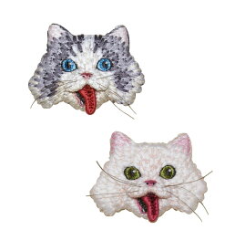 【舌だしネコ】刺繍ブローチ、Made in japan、刺繍、ブローチ、全面刺繍、動物、にゃー、アニマル、軽い、大きめサイズ、立体、かっこいい、かわいい