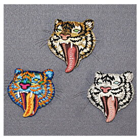 【刺繍ブローチ】舌だしトラMade in japan刺繍、ブローチ、全面刺繍、動物、トラ、タイガー、軽い、かっこいい、大きめ、ナチュラル、カラフル