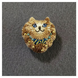 刺繍ブローチ【ぬいぐるみネコ】Made in japan、刺繍、ブローチ、全面刺繍、立体、猫、ネコちゃん、ペット、家族、動物、軽い、かわいい、にゃー