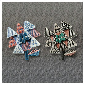 【三角花】刺しゅうブローチ、Made in japan、刺繍、ブローチ、全面刺繍、軽い、フラワー、トライアングル、立体、プレゼント