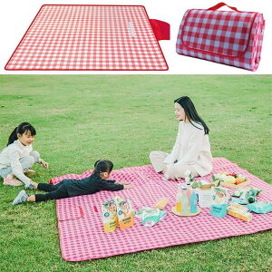 大きいサイズ 200x200cm レジャーマット、8人まで使用可能、超防水 チェック柄、軽くて収納簡単、3秒で折りたためるコンパクトポータブルマット (赤)