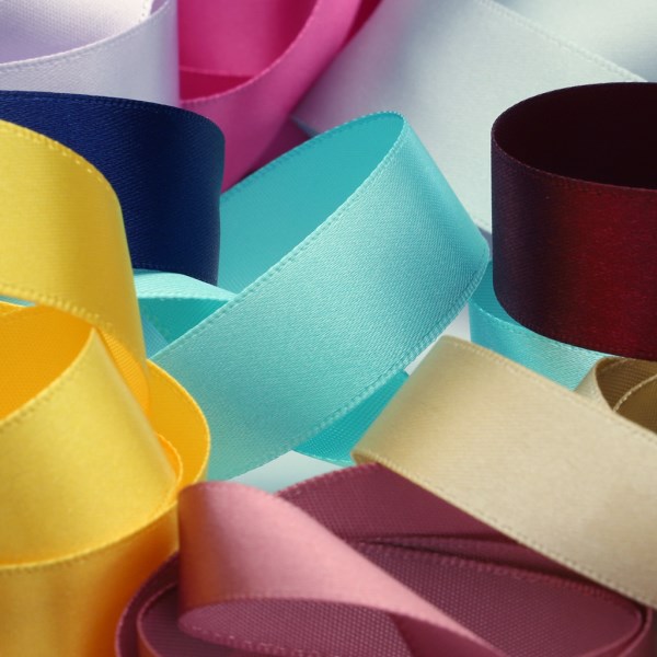 ラッピングやロゼット材料、帽子リボンに最適なリボン SIC ポリエステル片面サテンリボン 3mm 30メートル巻 服飾 手芸 SHINDO