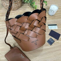 楽天市場】PRADA（カラーブラウン）（バッグ・小物・ブランド雑貨）の通販