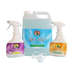 緑の魔女 ランドリー5L+泡タイププレミアムセット 詰替用ノズル付 1セット 【緑の魔女...