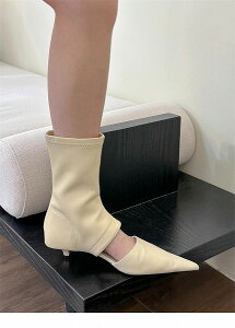 C[Wʂł [t@[ zbgK[X^C |CebhgD fB[Xu[c