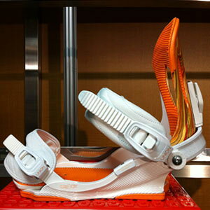 {KiI11-12NEWf̔JnUNION BINDING TRILOGY J[ WHITEyjI oCfBOzyXm[{[h fB[Xzyz