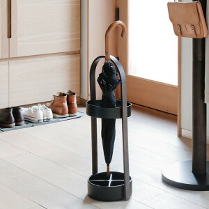 Umbra ハブ アンブレラスタンド ブラック 傘立て 折りたたみ傘も収納可 2320240048(代引不可)【送料無料】