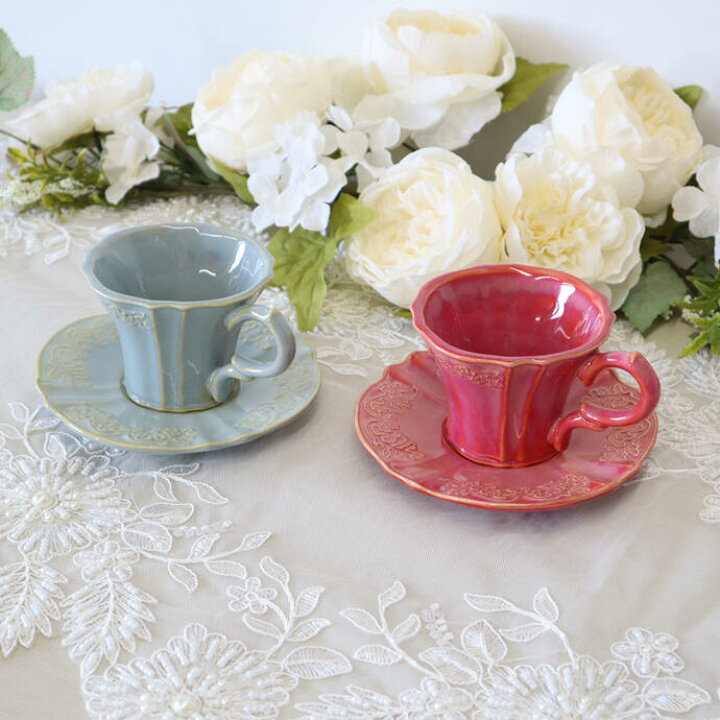 楽天市場 トリアノン カップ ソーサー ローズ ブルー アンティーク コーヒーカップ ティーカップ コップ カフェ おしゃれ かわいい シンプル ブルー レッド クラシック カップ ソーサー セット ハンドメイド 陶器 食器 ギフト プレゼントrehm 1334 Hm 1333 Re Lshop