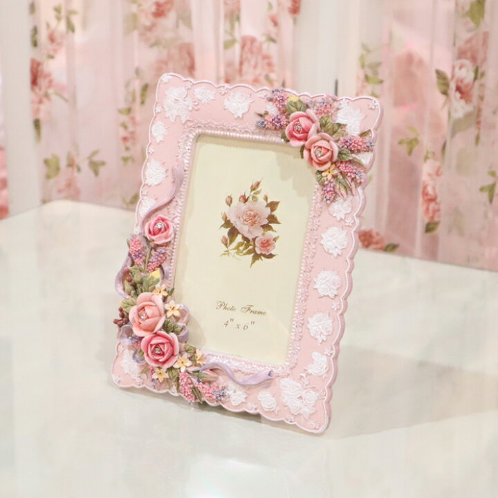 楽天市場 ホワイトローズ フォトフレーム ピンク フォトスタンド 写真立て おしゃれ かわいい クラシカル エレガント ポストカード 北欧 姫系 フラワー 花 ローズ プレゼントrelcd 7245a Re Lshop リエルショップ
