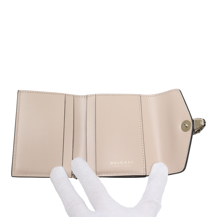 L*。様 ブルガリ三つ折財布　レディース　ベージュ L*。様 ブルガリ三つ折財布 レディース ベージュ