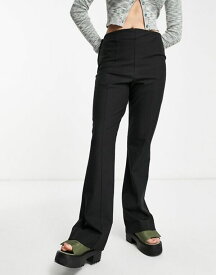【送料無料】 セレクティッド レディース カジュアルパンツ ボトムス Selected Femme structured flared pants with pintuck in black Black