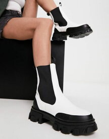 【送料無料】 パブリックデザイア レディース ブーツ・レインブーツ シューズ Public Desire Wonder chunky flat boots in white WHITE