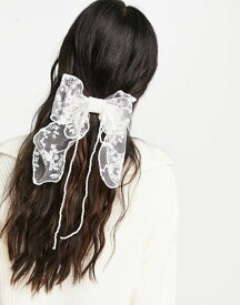 【送料無料】 トゥルーデカデンス レディース ヘアアクセサリー アクセサリー True Decadence oversized mesh bow hair clip in white WHITE